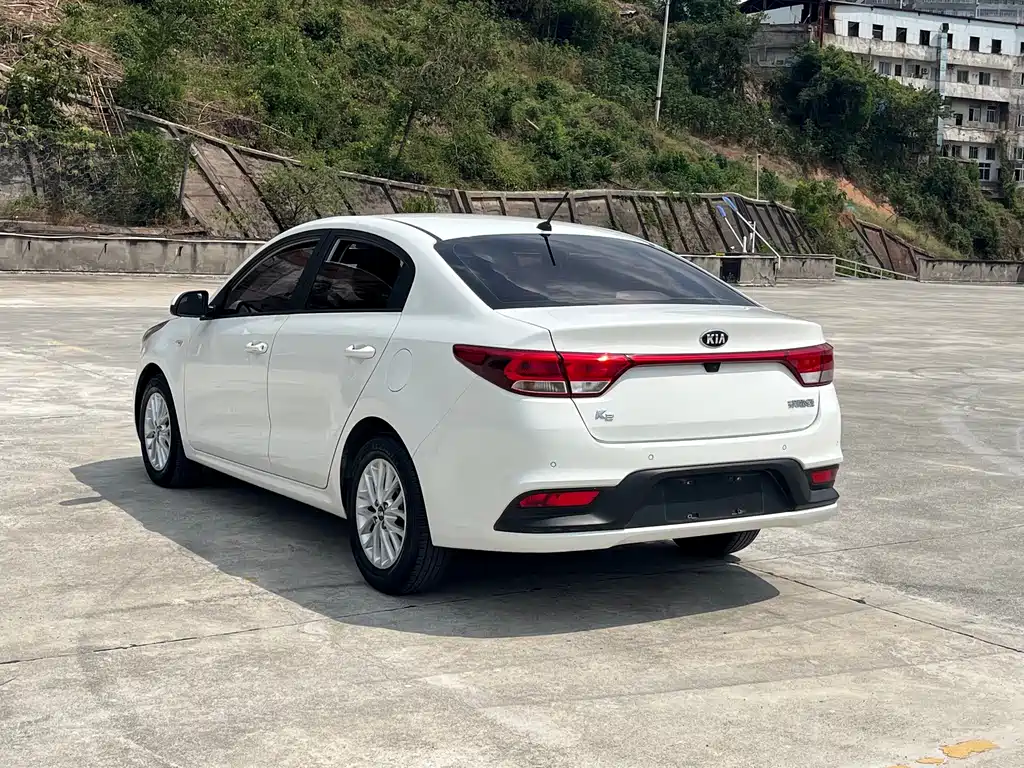 Kia K2 — миниатюра 9