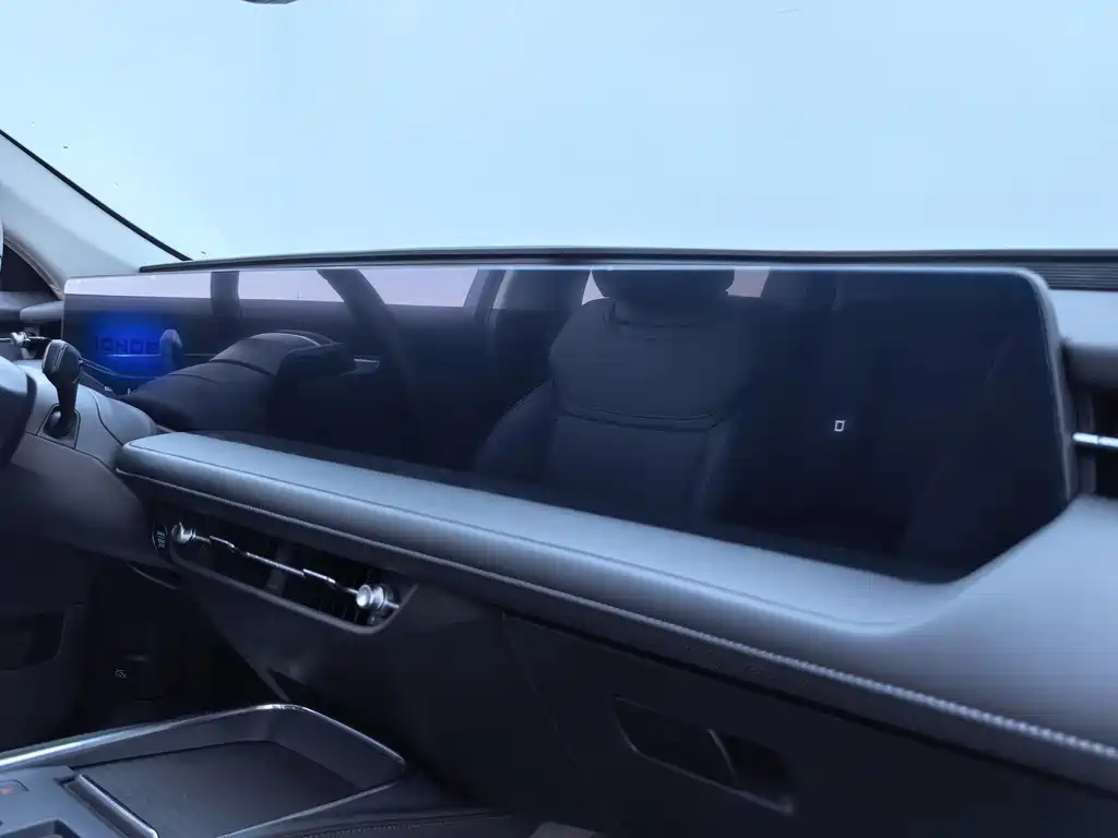 Ford Mondeo 2025 2.0T EcoBoost Luxury