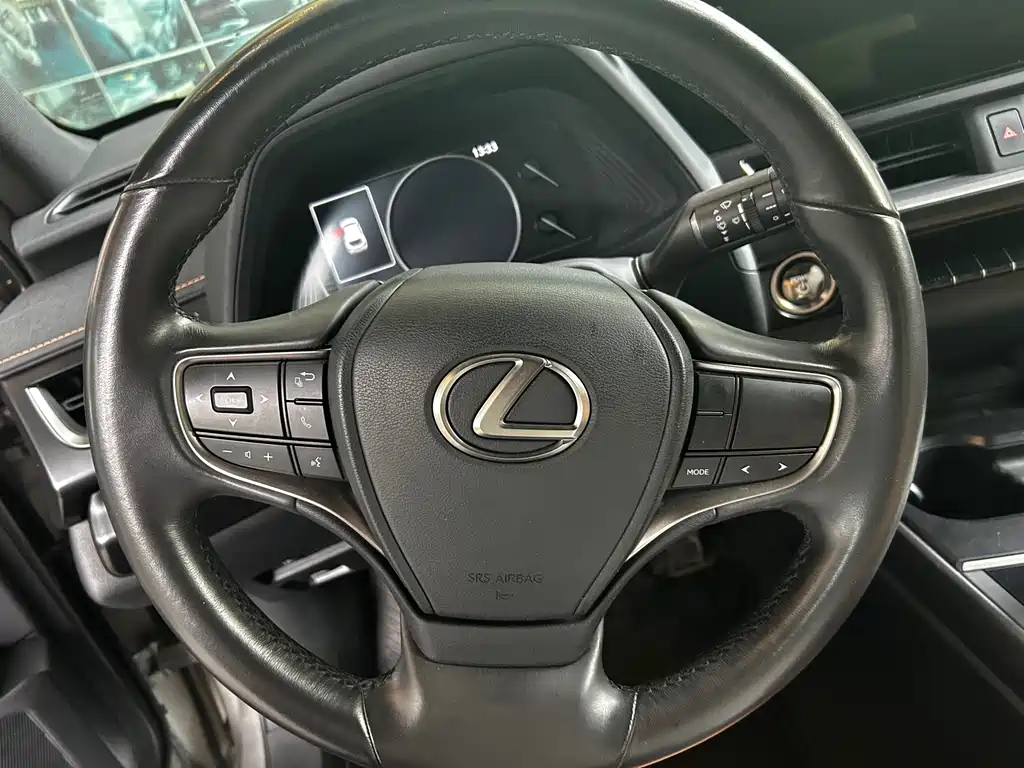 Lexus UX — миниатюра 10