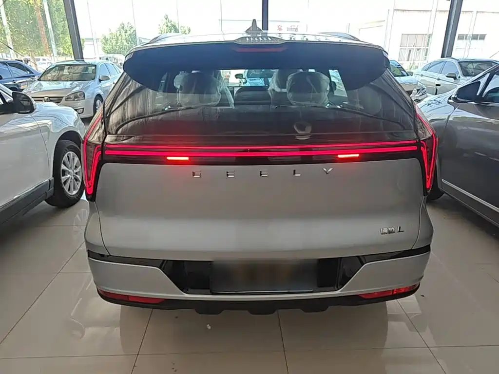 Geely Boyue L L 2025 1.5TD DCT