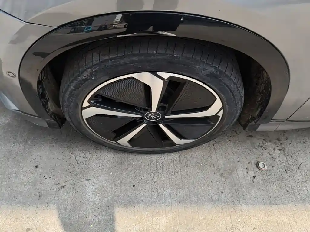 BYD L EV — миниатюра 23