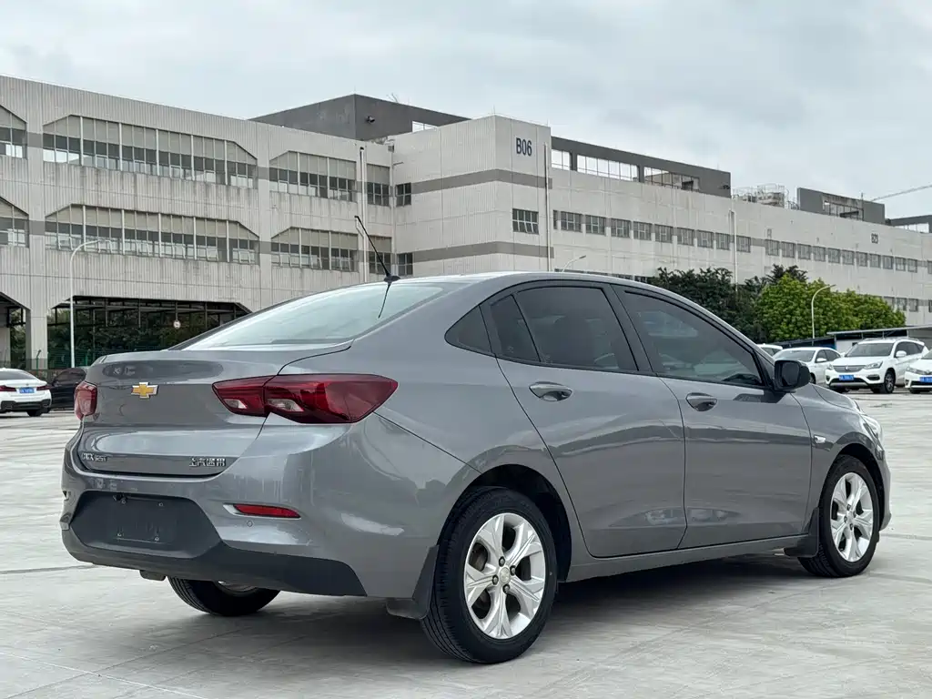 Chevrolet Cavalier — миниатюра 4