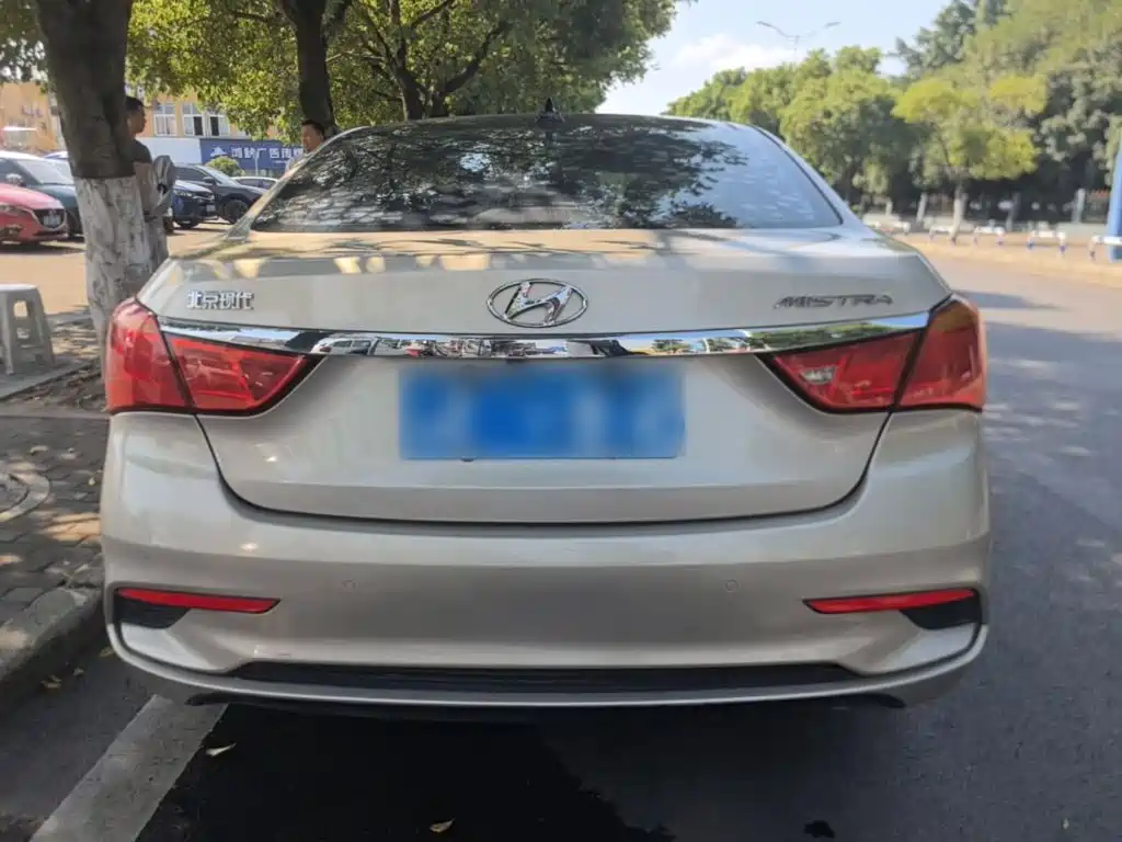 Hyundai Mistra — миниатюра 6