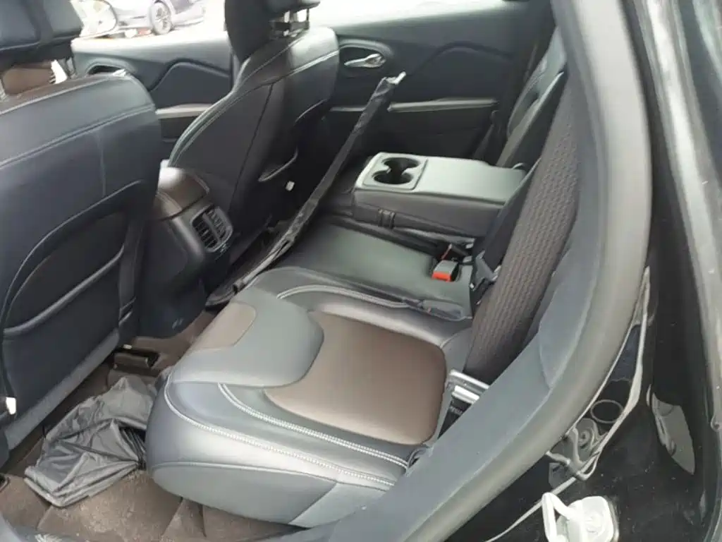 Jeep Cherokee — миниатюра 17
