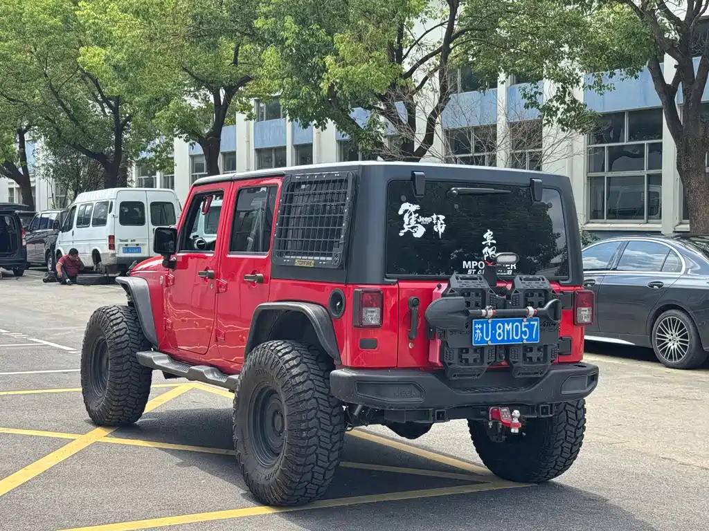 Jeep Wrangler — миниатюра 7