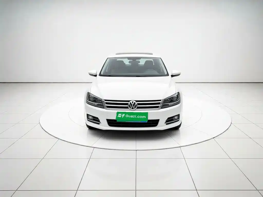 Volkswagen Santana — миниатюра 2
