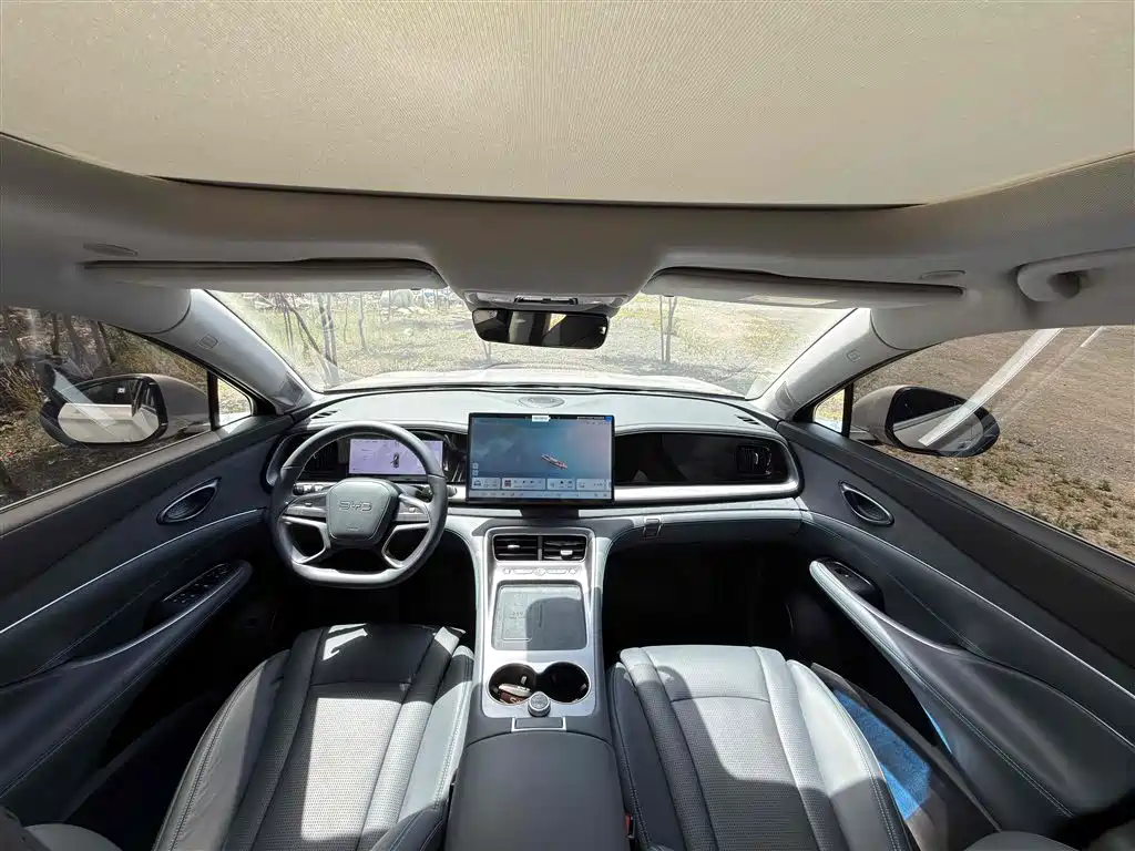 BYD 07 DM-i 2025 150 +
