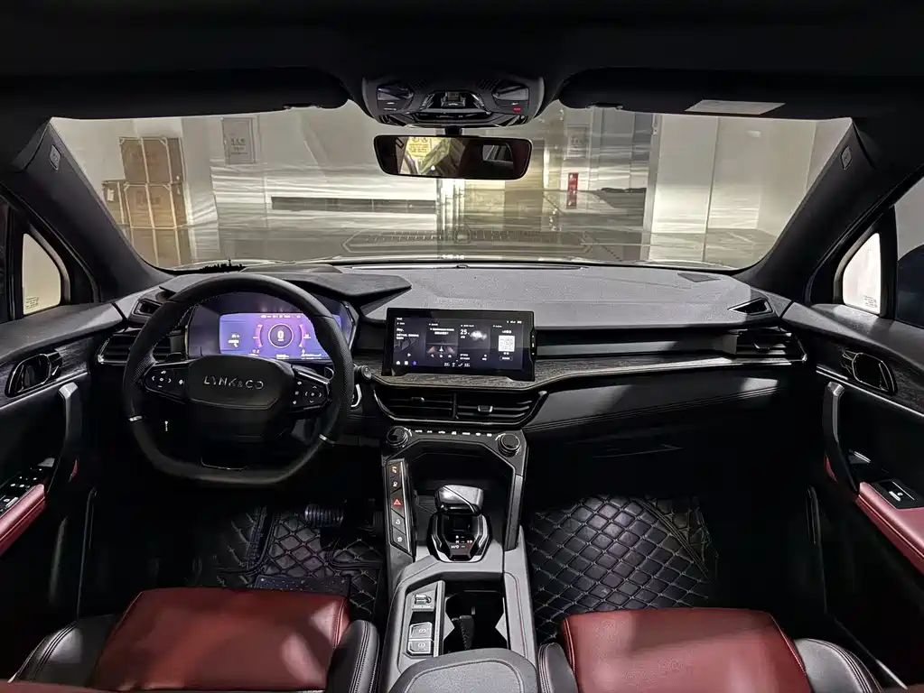 Lynk & Co 06 2020 1.5T Pro