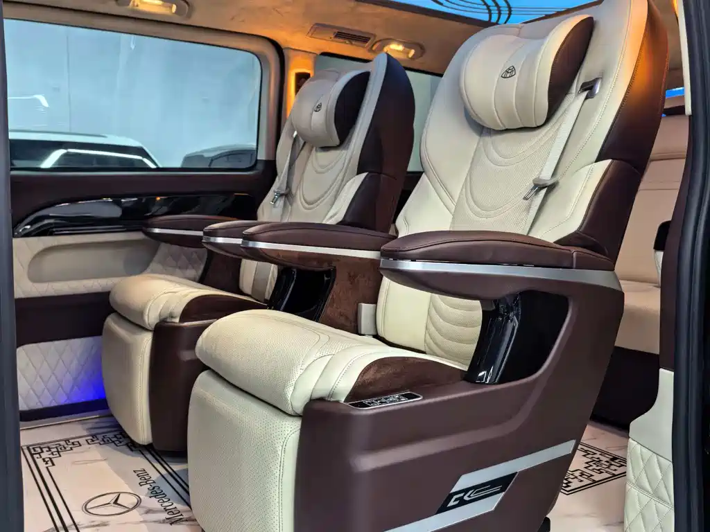 Mercedes-Benz Vito 2021 2.0T 7 мест