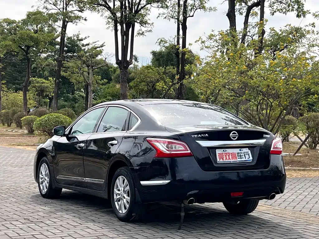 Nissan Altima 2013 2.0L XE Fashion
