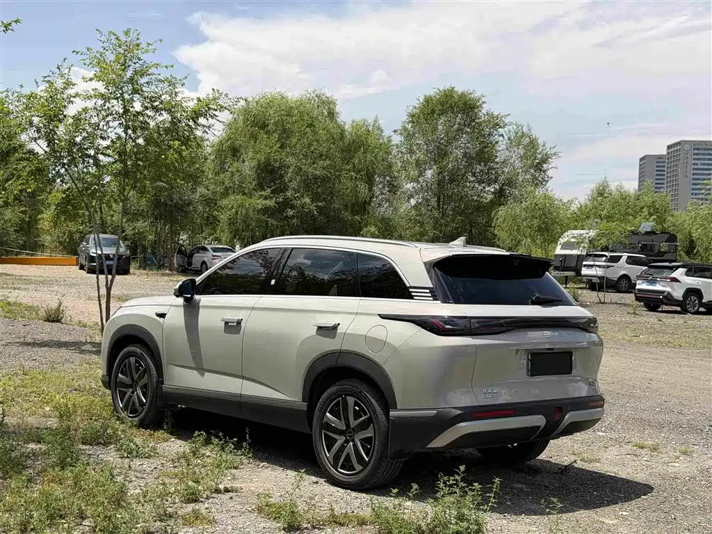 BYD 07 DM-i 2025 150 +