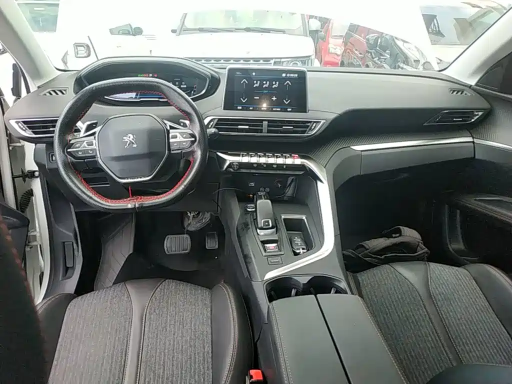 Peugeot 4008 — миниатюра 10