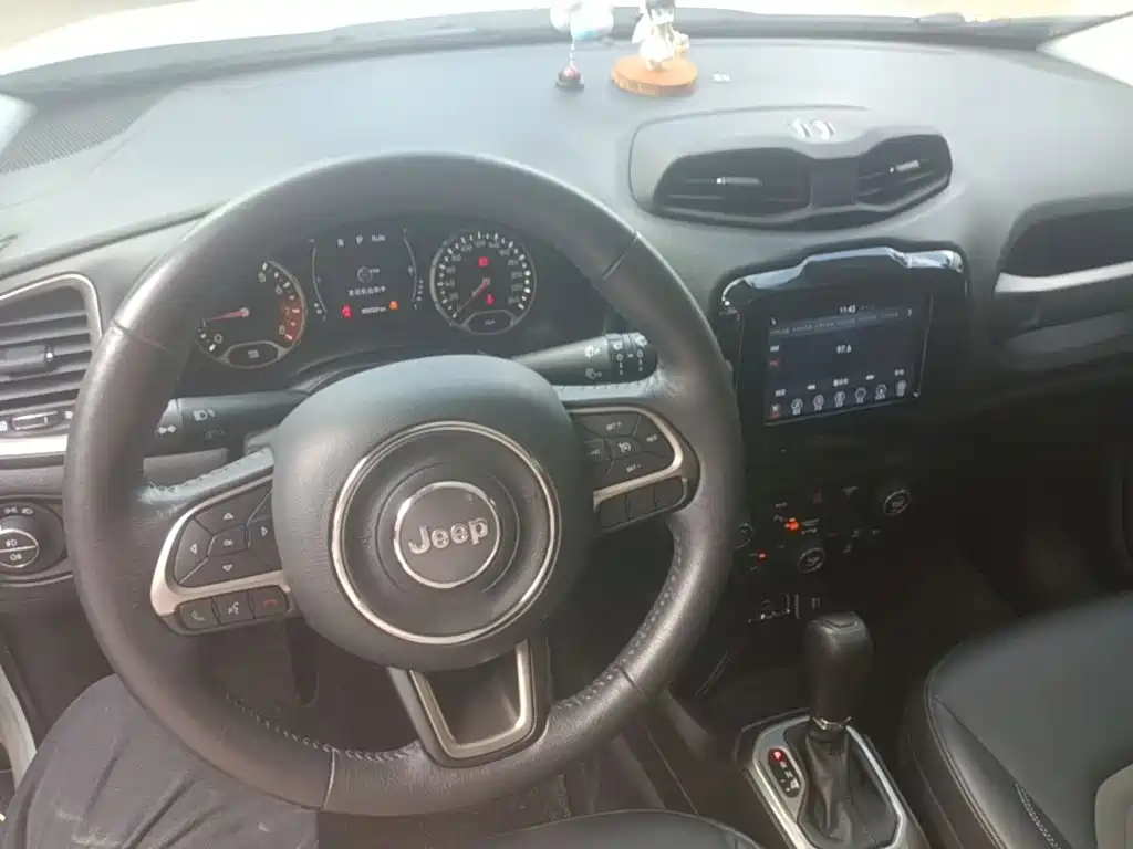 Jeep Renegade — миниатюра 10