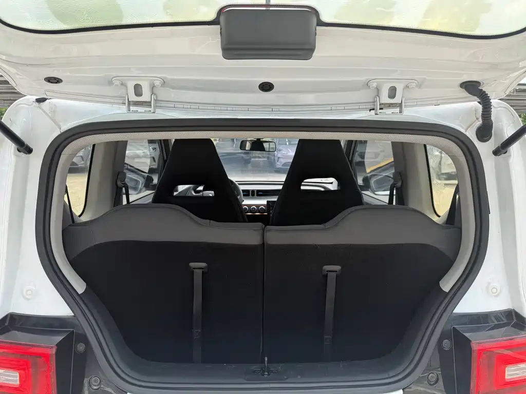 Wuling MINIEV — миниатюра 9