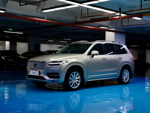 VOLVO  XC90 2018