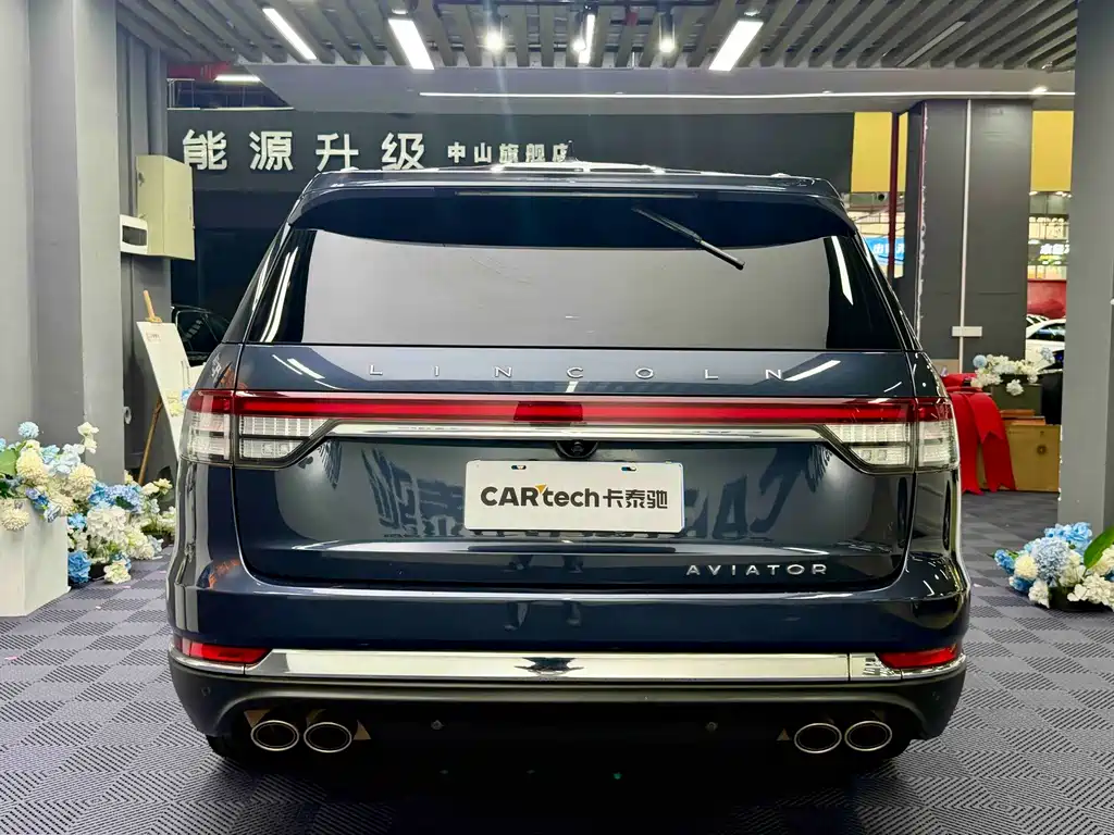 Lincoln Aviator — миниатюра 14