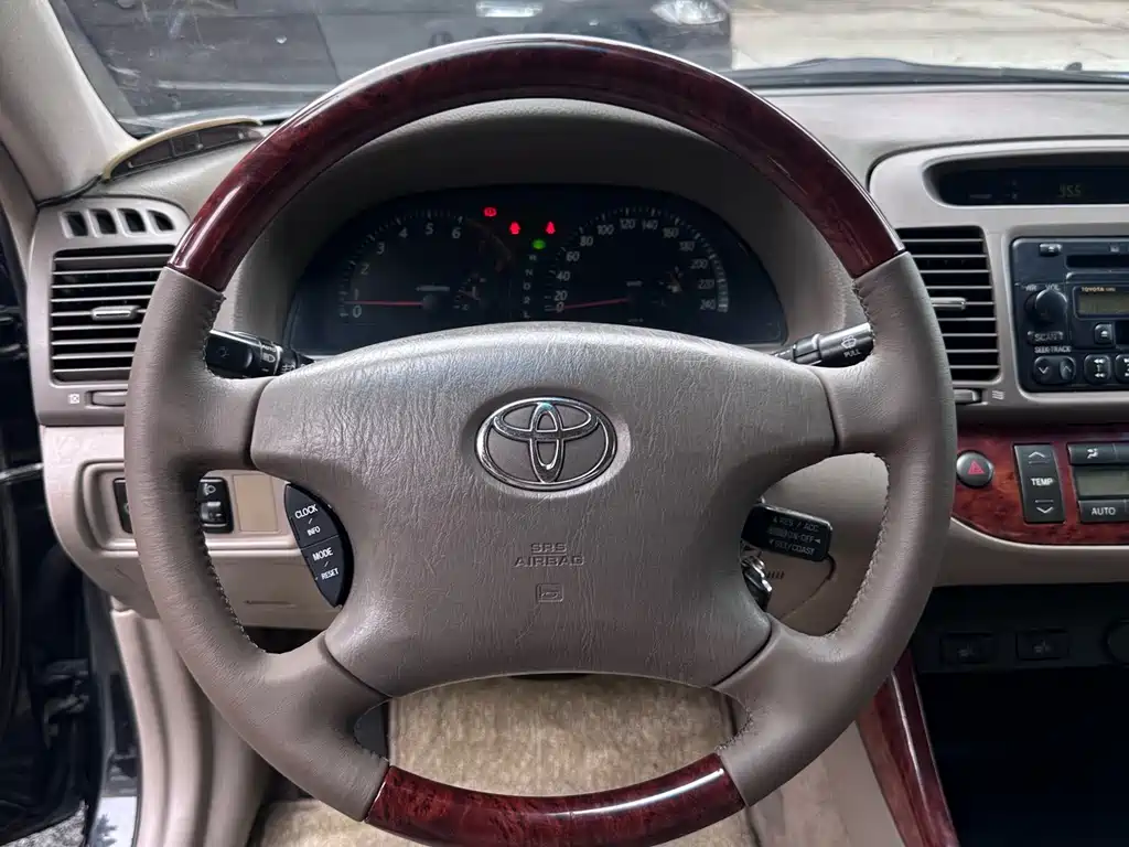 Toyota Camry 02 2.4L AT