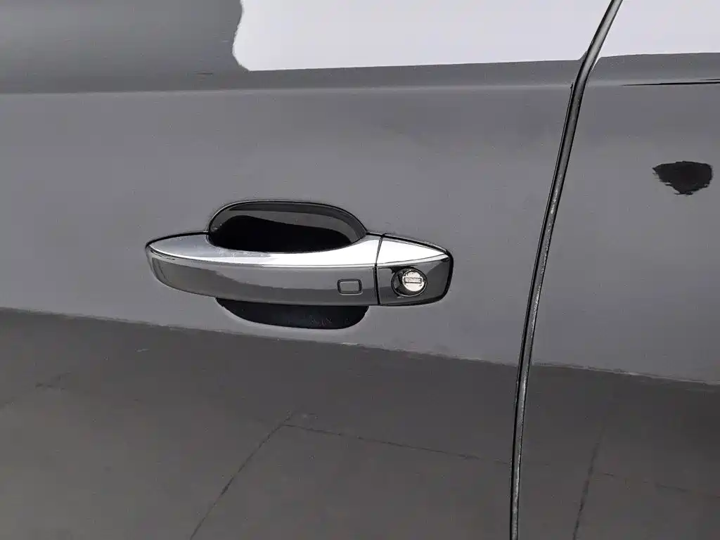 Audi A8 — миниатюра 18