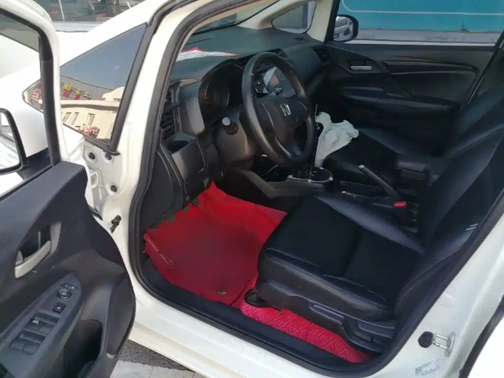 Honda Fit — миниатюра 16