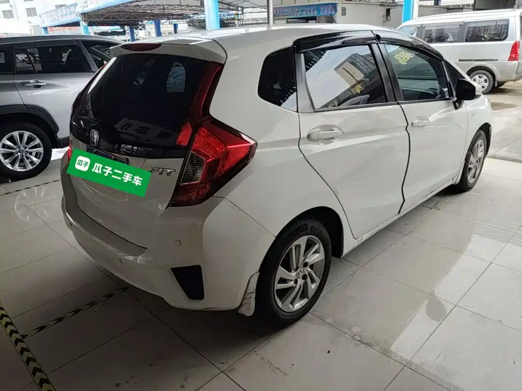 Honda Fit — миниатюра 7
