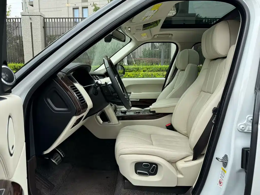 Land Rover Range Rover 2013 NA 5.0 V8 Vogue SE