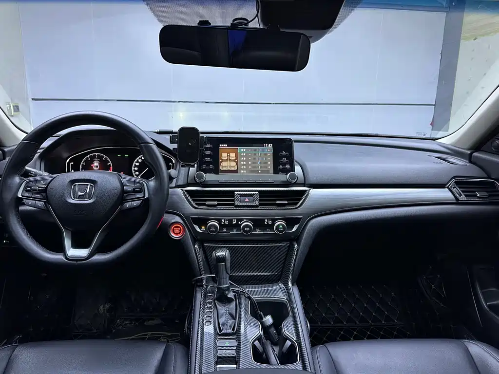 Honda Accord — миниатюра 7