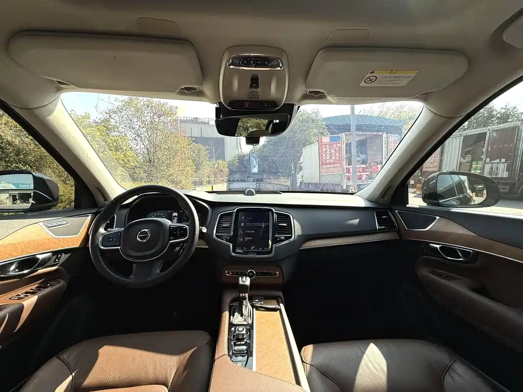 Volvo XC90 2019 T6 7 мест V