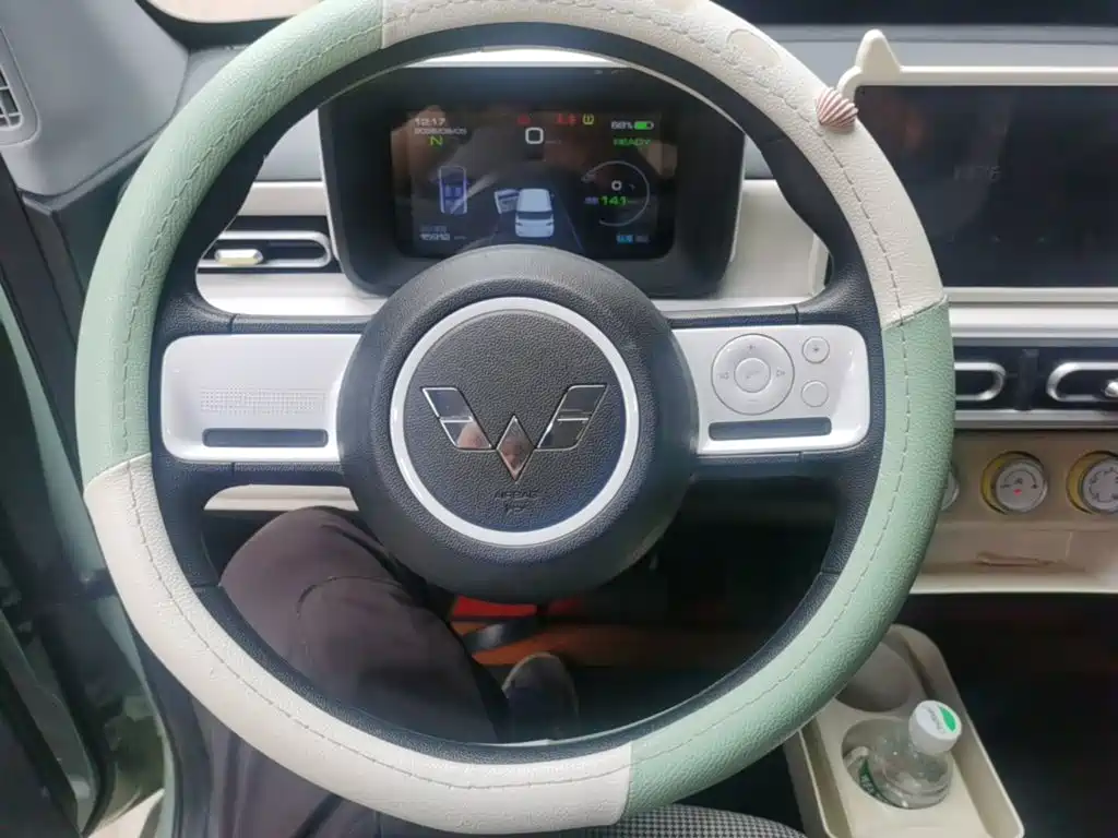 Wuling MINIEV — миниатюра 11