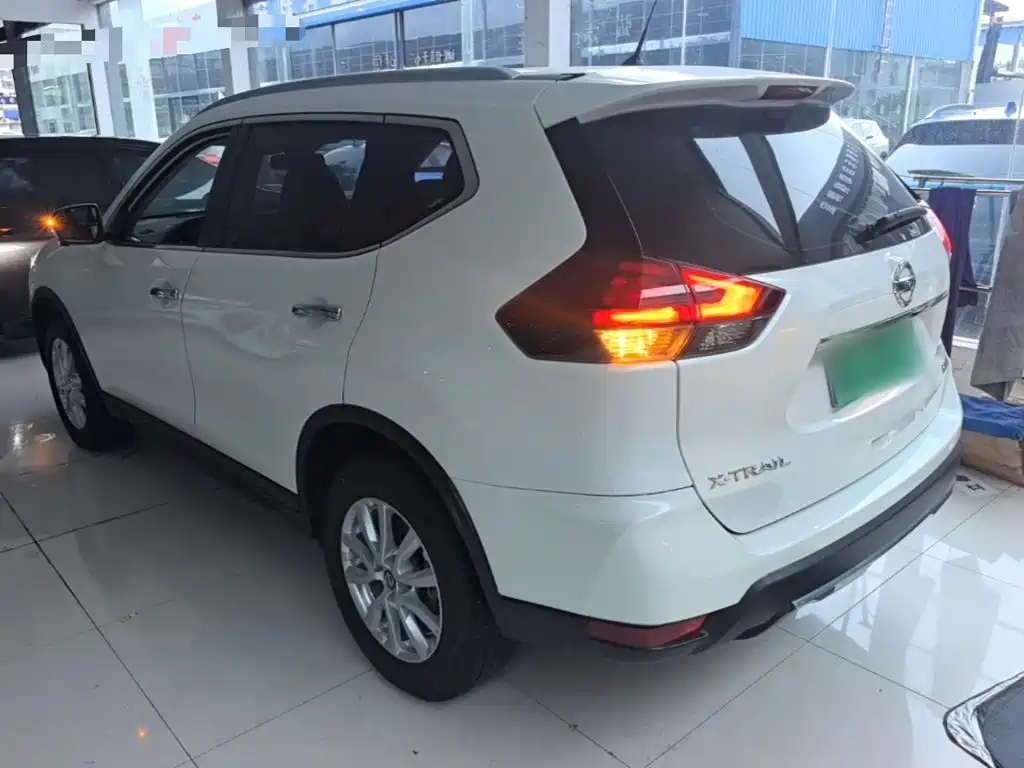 Nissan X-Trail — миниатюра 5