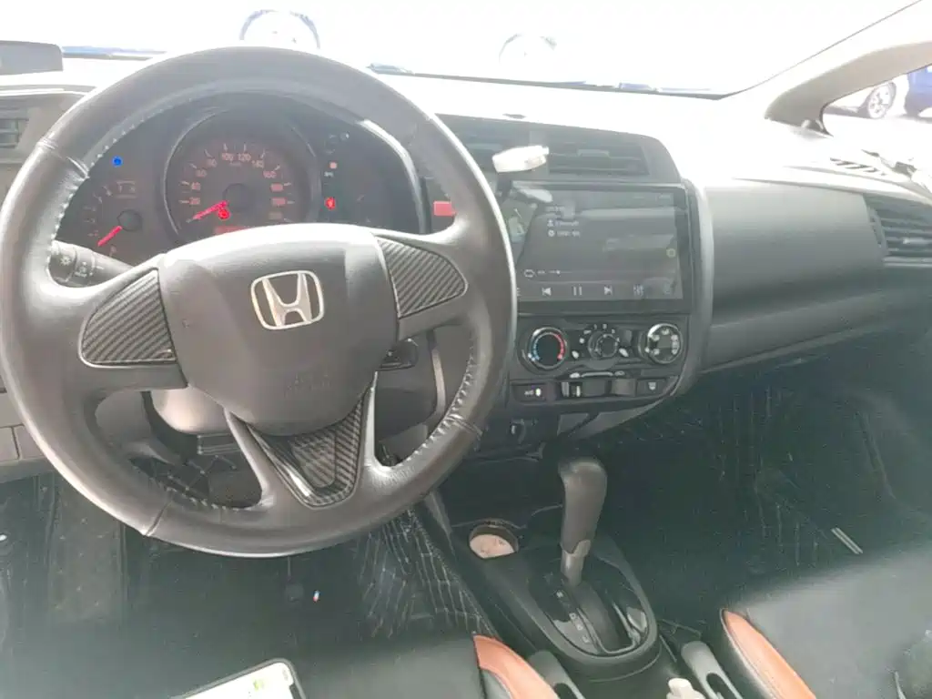 Honda Fit — миниатюра 10