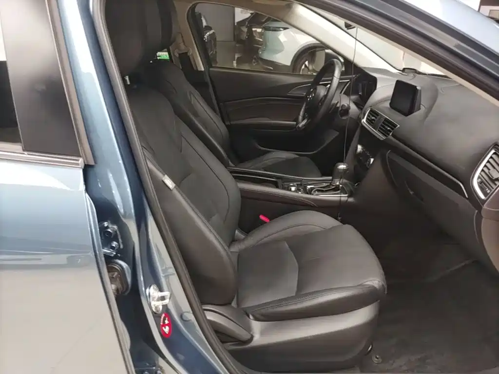 Mazda 3 Axela — миниатюра 25