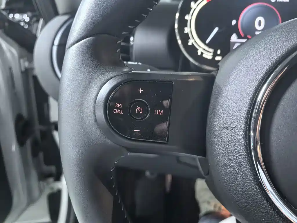 MINI Mini Clubman — миниатюра 14