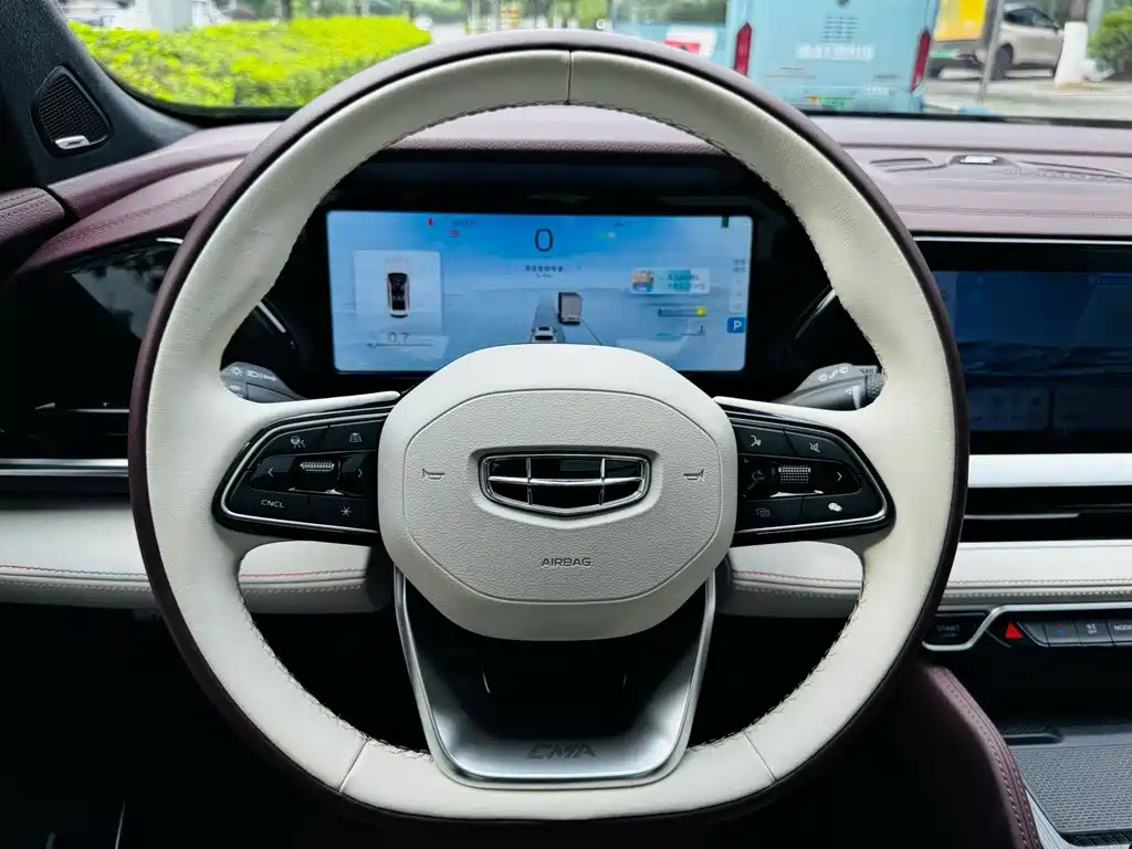 Geely Xingyue L — миниатюра 17