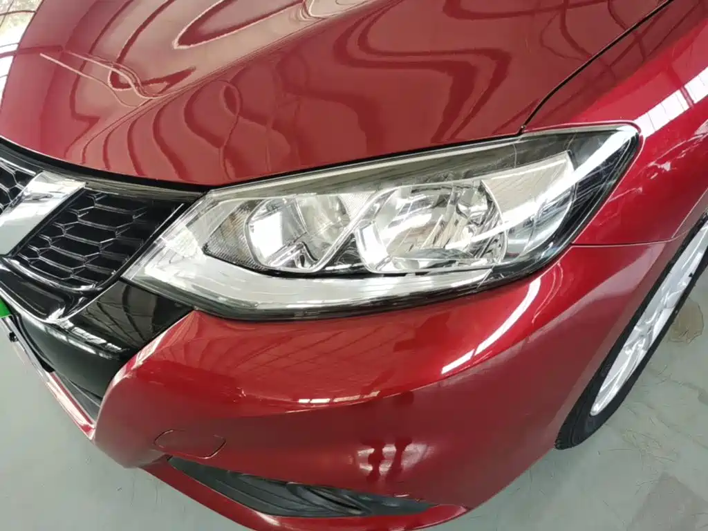 Nissan Tiida — миниатюра 24