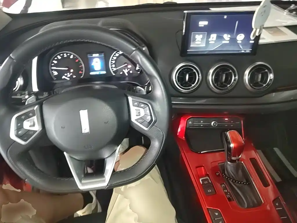 Wey Wey VV5 — миниатюра 10