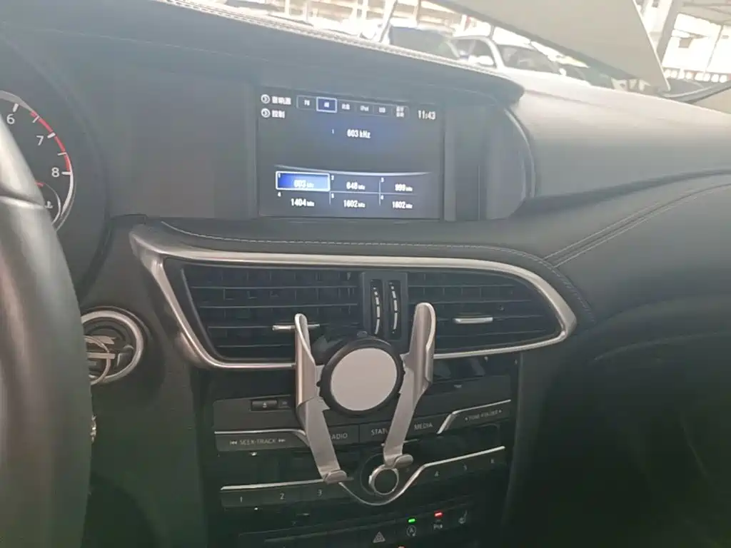 Infiniti QX30 — миниатюра 13