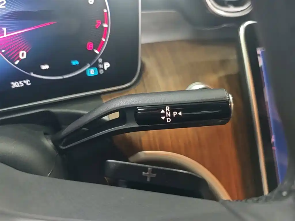 Mercedes-Benz C-Class — миниатюра 14