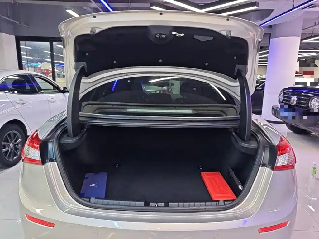 Maserati Ghibli — миниатюра 19