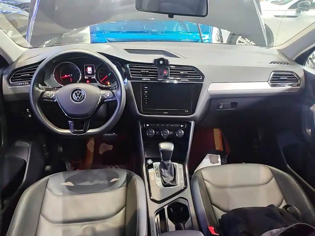 Volkswagen Tiguan L — миниатюра 10