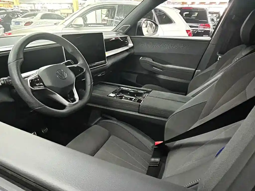 Заказать Volkswagen Teramont 2026 года за 6 094 622 ₽  из Китая