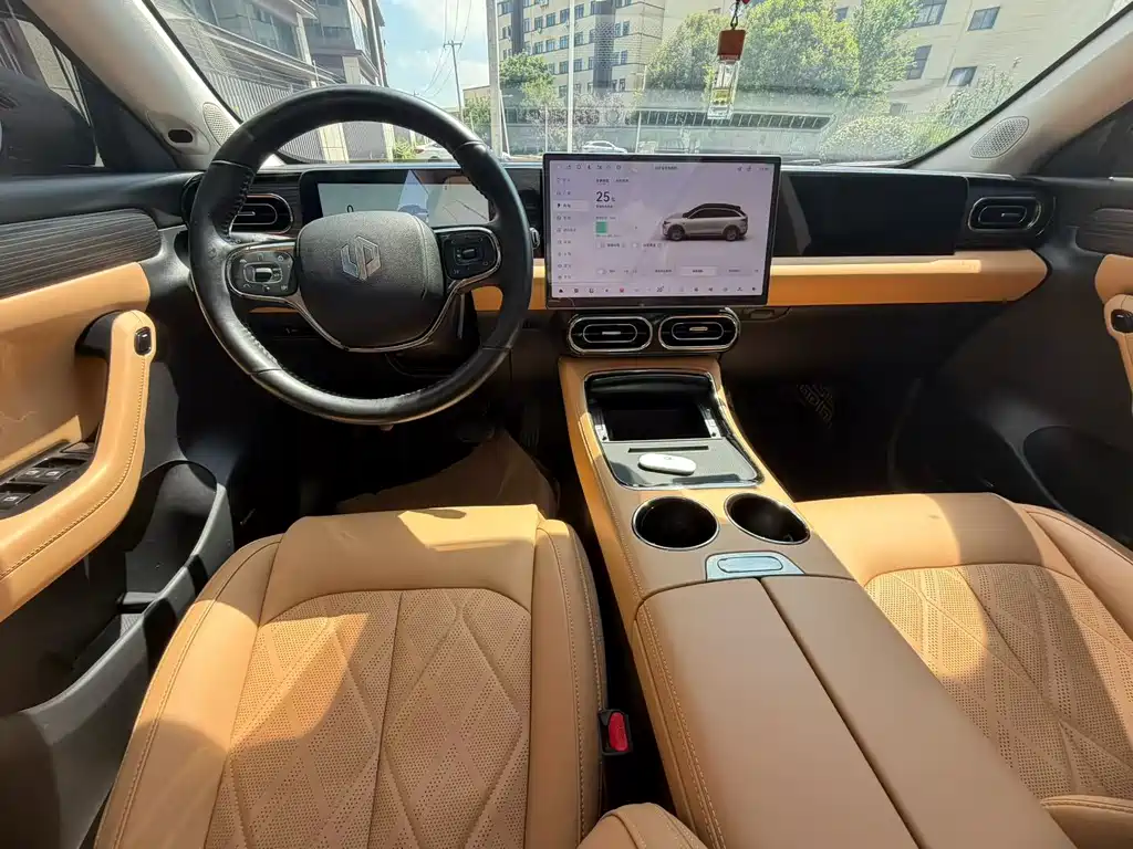 Leapmotor Leapmotor C11 — миниатюра 9