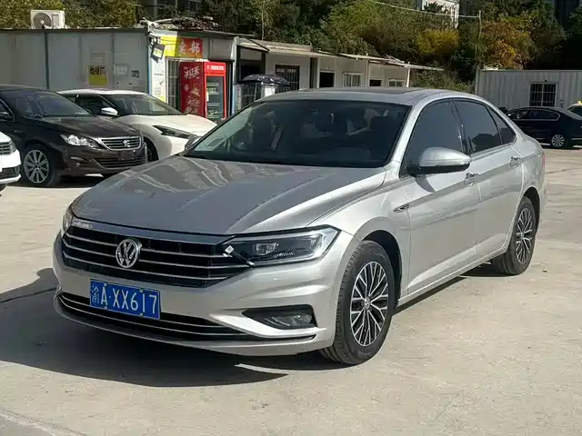 VOLKSWAGEN SAGITAR 2020
