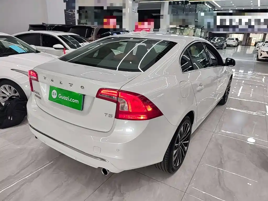 Volvo S60 — миниатюра 7