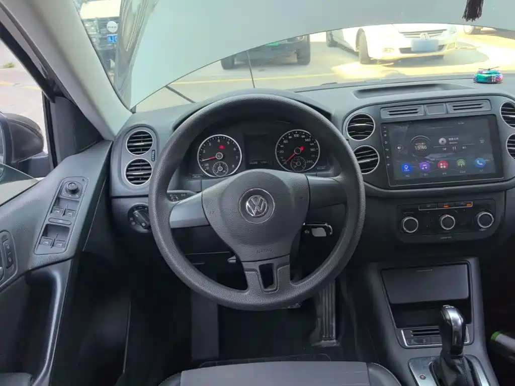 Volkswagen Tiguan — миниатюра 11