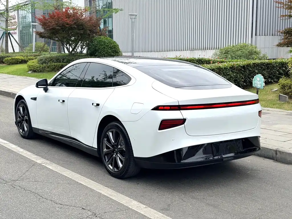 XPeng P7 — миниатюра 7