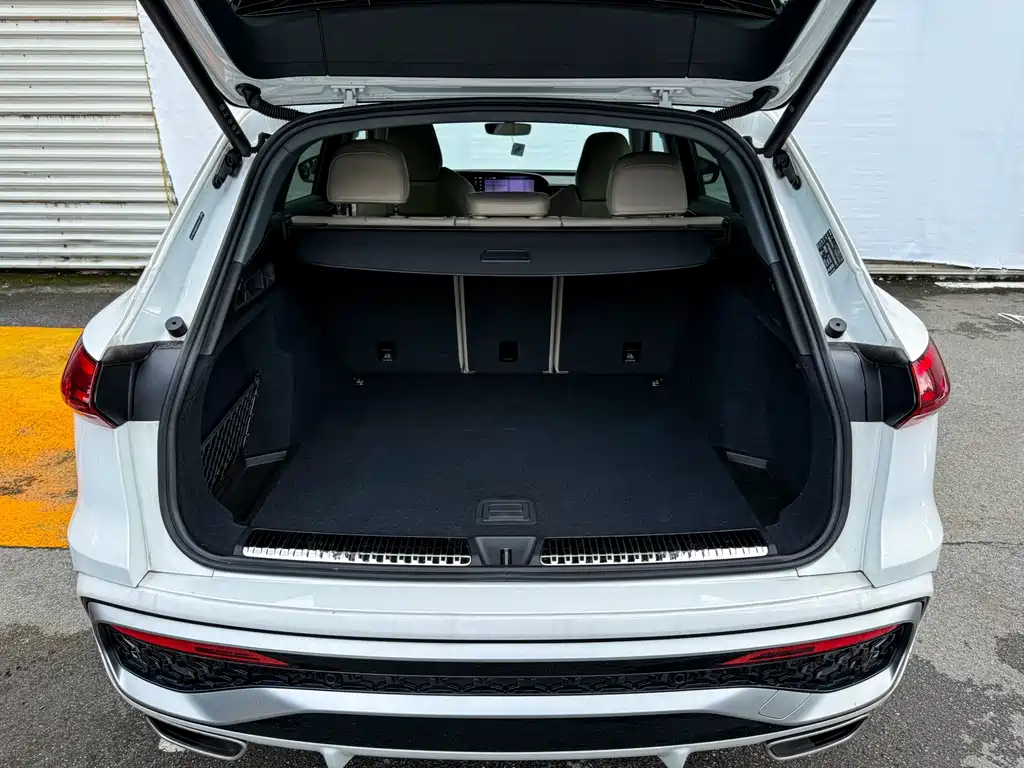 Audi Q5L — миниатюра 9