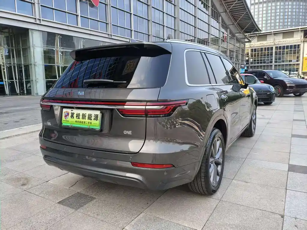 Li Auto ONE 2020 6 мест