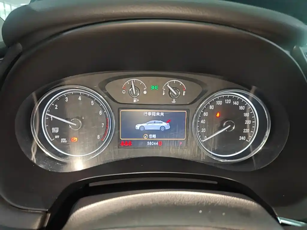 Buick LaCrosse — миниатюра 12