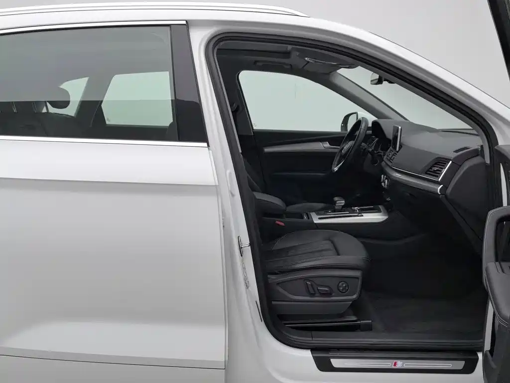 Audi Q5L — миниатюра 23