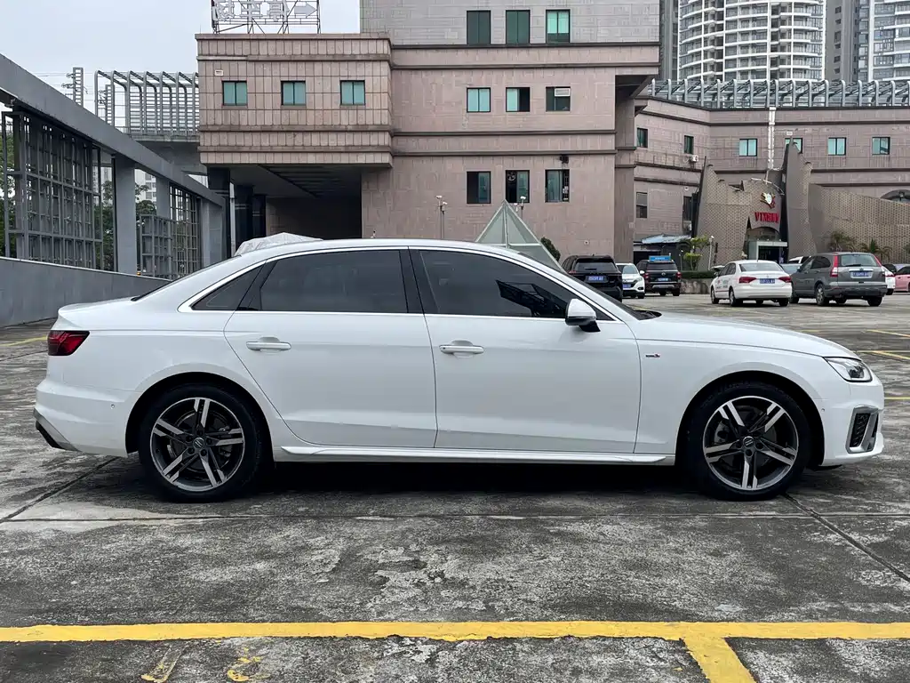Audi A4L — миниатюра 30